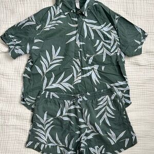 Women’s Green Leaf Print Pajama Set
